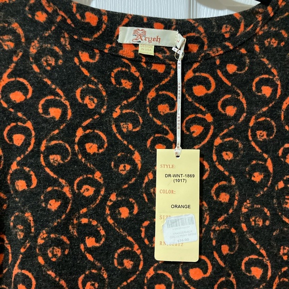 Cute patterned Black n Red dress - Picture 4 of 7